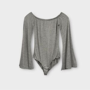 Free People NYTT Flare Sleeve Bodysuit in Light Gray Women’s Size S NWT